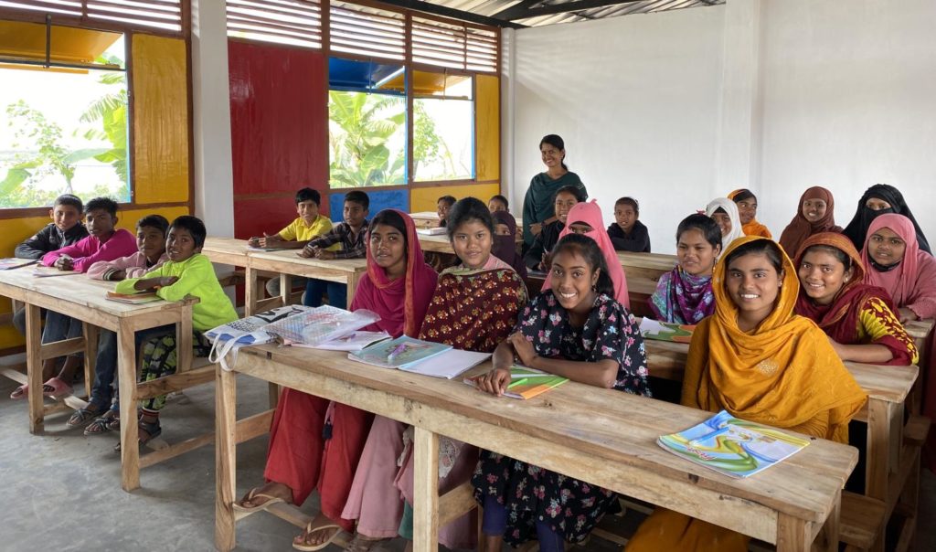 Barn i en av skolorna i Bangladesh.