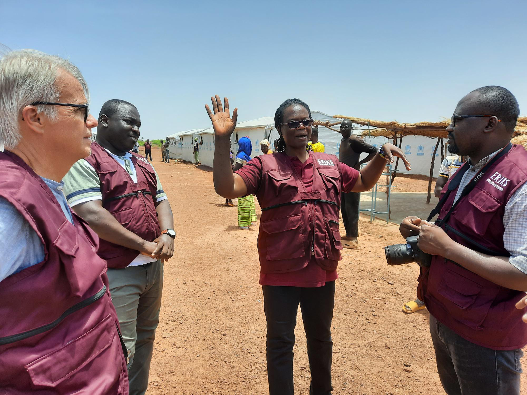 Anders Malmstigen med medarbetare i Burkina Faso.